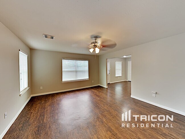 Foto del edificio - 21507 Palma Grove Way