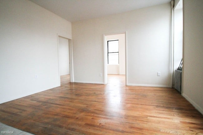 Building Photo - 320 Linden St