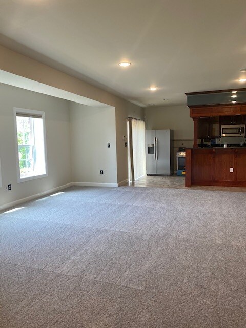 Living Room & Wet Bar - 2852 Compass Cir