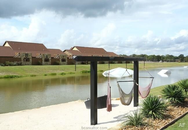 Building Photo - 4311 Commando Trail