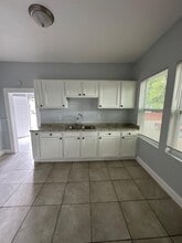 Building Photo - 1002 8th St W