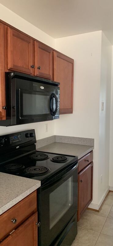 Building Photo - 901 Triple Oak Ct
