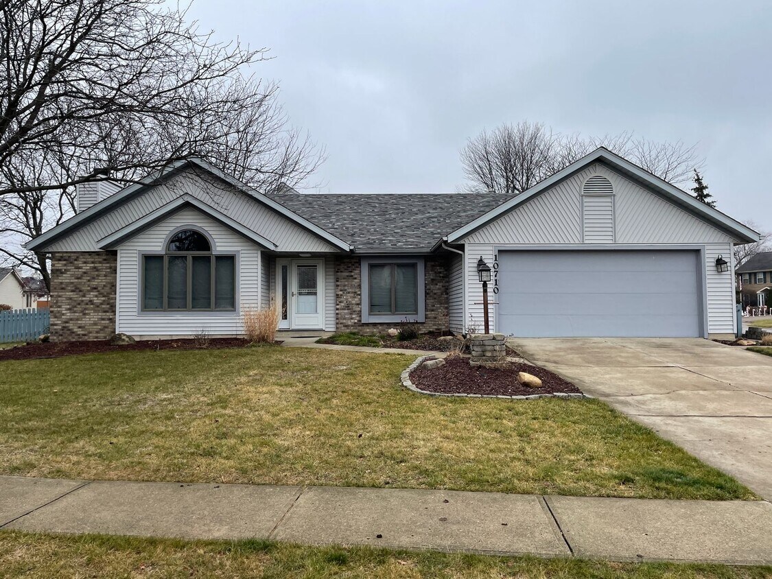 10710 River Rapids Run, Fort Wayne, IN 46845 House Rental in Fort