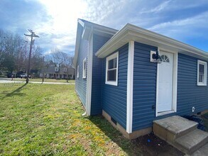 Building Photo - 301 Eaton St