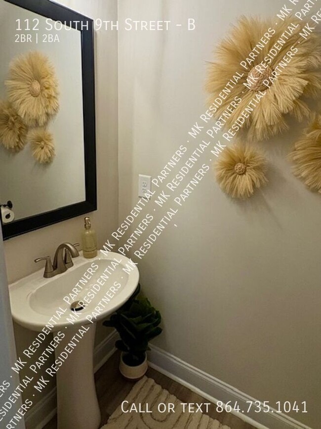 Building Photo - 112 S 9th St