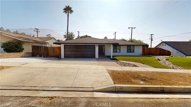 Building Photo - 2551 La Praix St