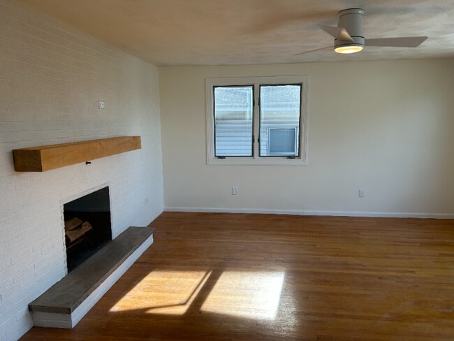 Foto del edificio - 182 Kittredge St