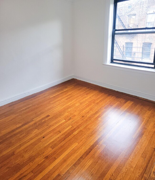 2718 Morris Ave Unit 4F, The Bronx, NY 10468 Room for Rent in The