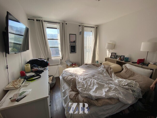 Foto del edificio - 720 Degraw St