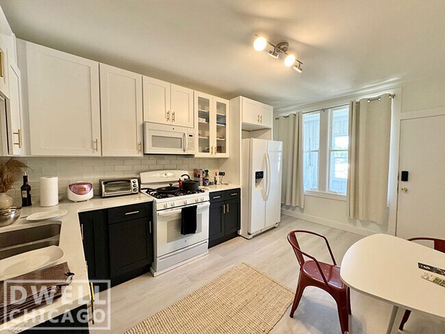 Foto del edificio - 2943 N Fairfield Ave