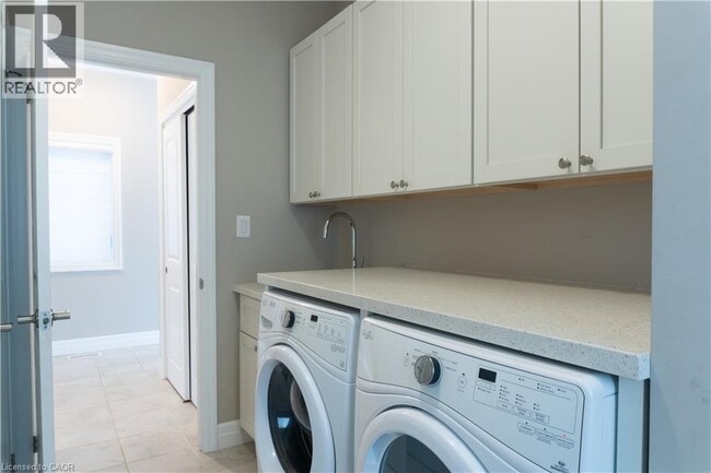 Building Photo - 59 Pondcliffe Dr