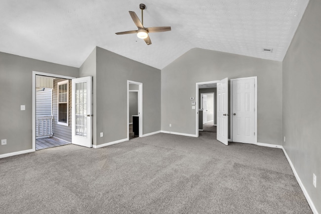 Photo - 732 Shadow Lake Dr House