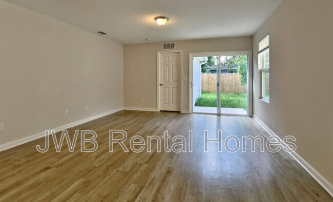 Building Photo - 7724 Cocoa Ave