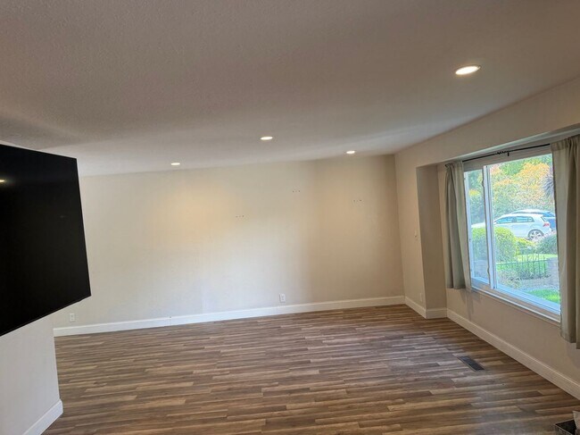Building Photo - 2672 Kingston Ct