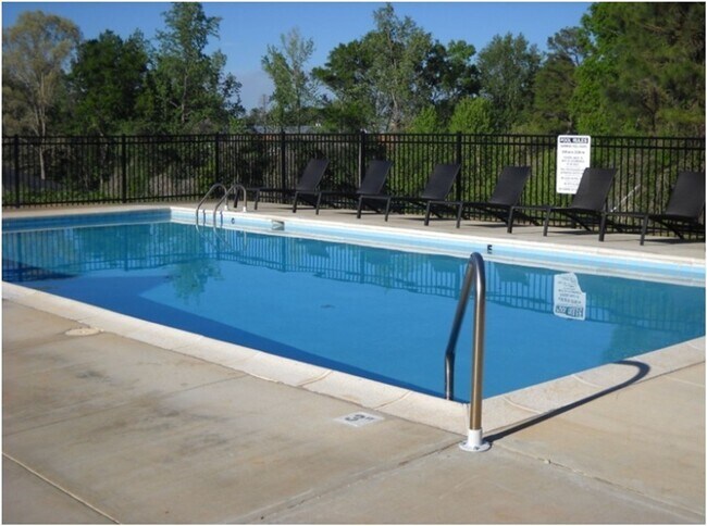 Foto del edificio - 1140 Northlake Dr