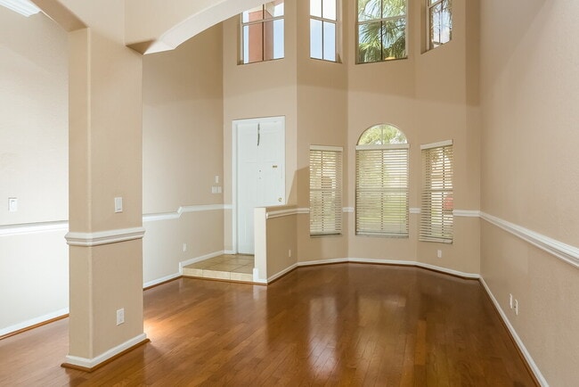 Building Photo - 5293 Sancerre Cir