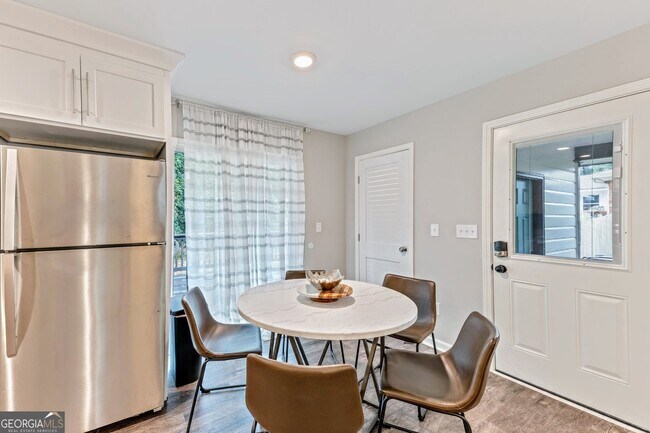 Foto del edificio - 3590 Ponderosa Ln