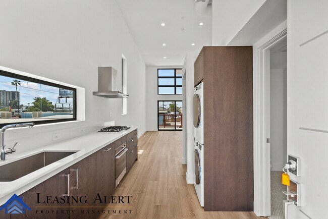 Foto del edificio - 5617 Klump Ave