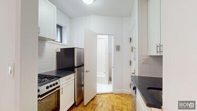 Building Photo - 405 West 50 Street