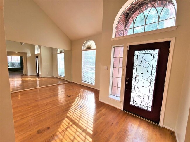 Foto del edificio - 1719 Abellfield Ln