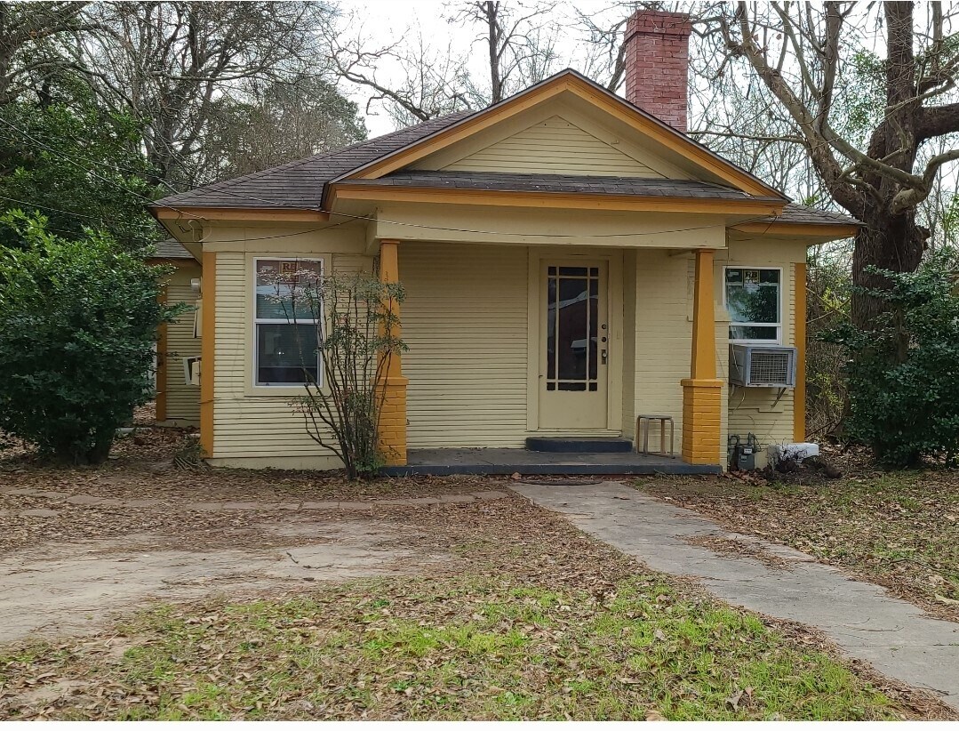 501 W Cox St, Nacogdoches, TX 75964 House for Rent in Nacogdoches, TX