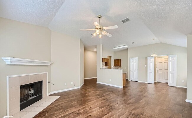 Foto del edificio - 2210 Sumac Dr