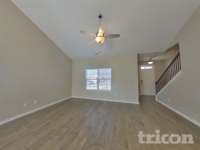 Foto del edificio - 319 Wyburn Pl