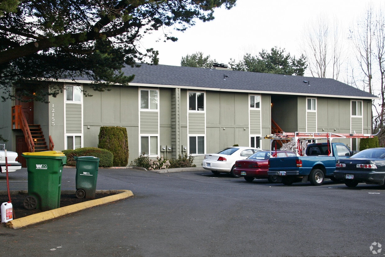 Spur Courtyard Apartments - 12155 SW Spur Ct Beaverton, OR 97008