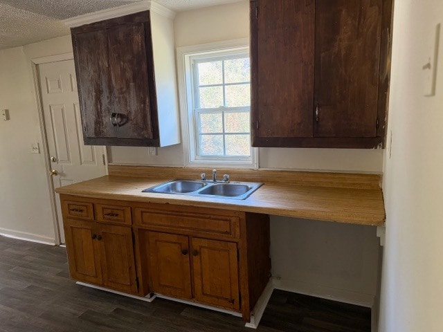 Building Photo - 8 Ridgeway Dr