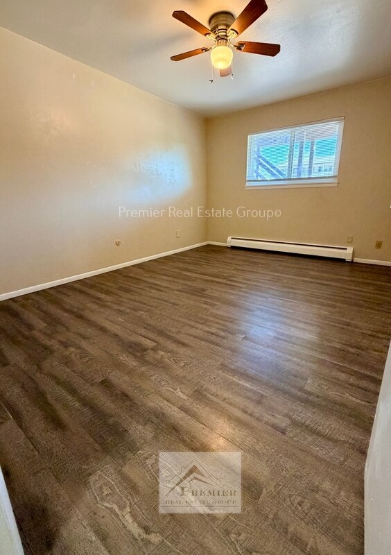 Building Photo - 1466 Hathaway Dr
