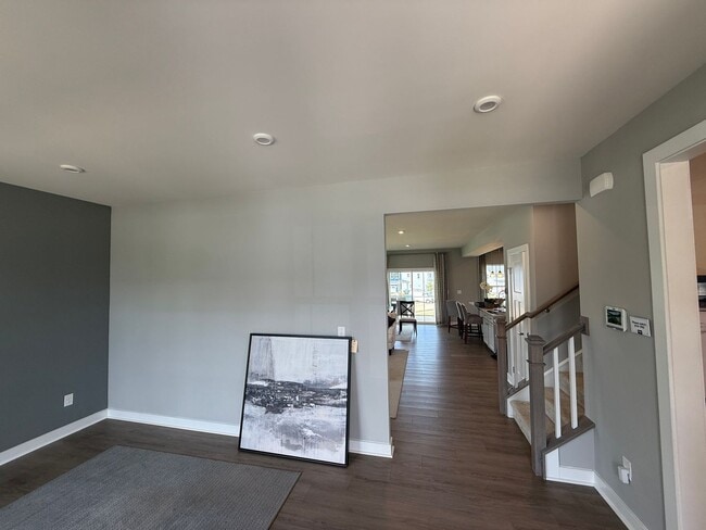 Building Photo - Never lived in Model Homes