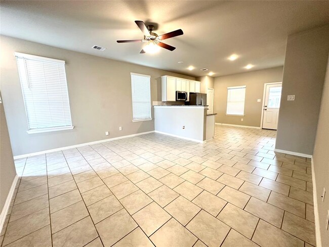 Building Photo - 31330 Spotted Saddle Hollow