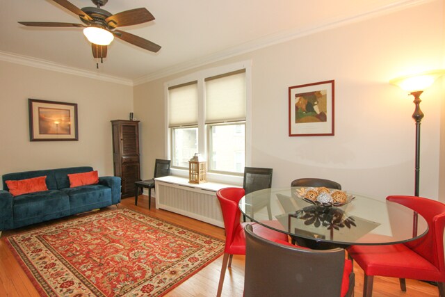Comedor lo suficientemente grande como para añadir otra zona de conversación. - 414 S Harvey Ave