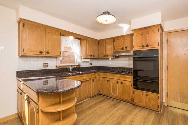 Foto del edificio - 6638 W Gunnison St