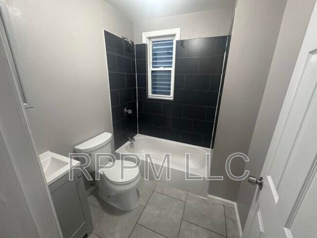 Foto del edificio - 363 S 19th St