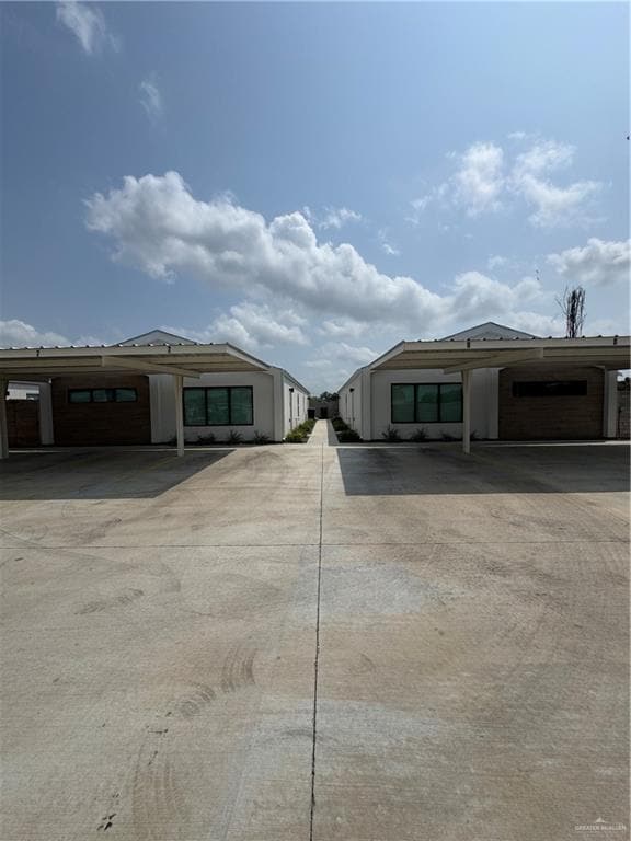 Building Photo - 1200 E Hibiscus Ave