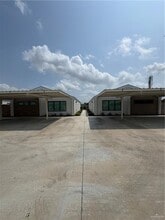 Building Photo - 1200 E Hibiscus Ave