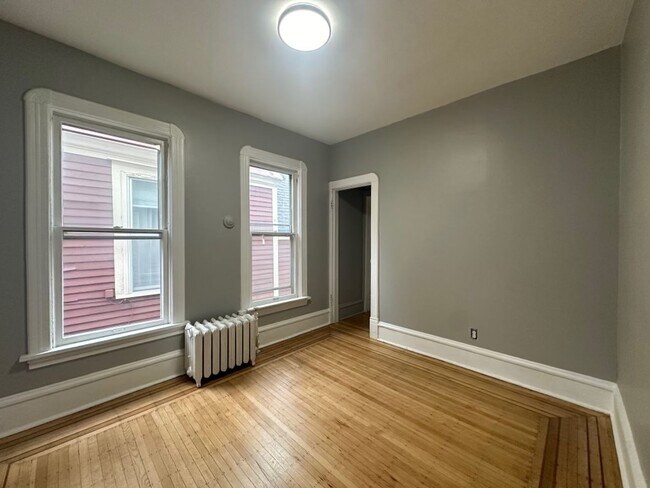 Building Photo - 2711 Aldrich Ave S