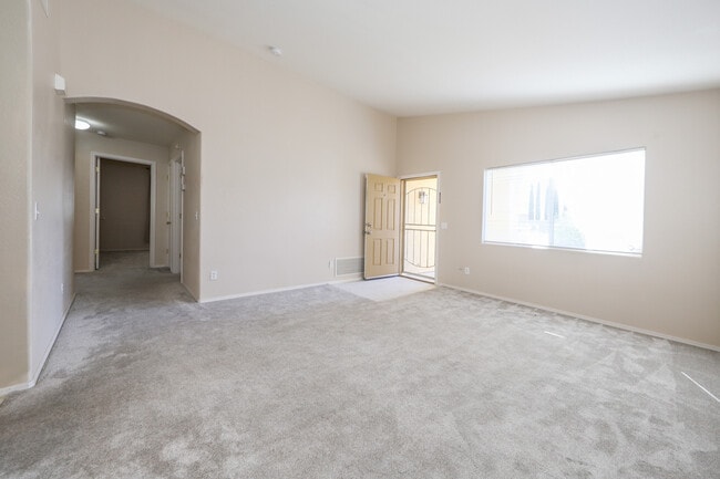 Building Photo - 13307 N Lost Artifact Ln
