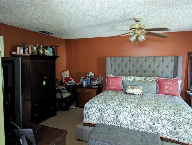 Foto del edificio - 2157 NW 37th Ave