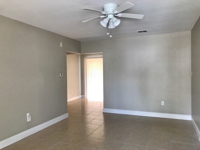 Building Photo - 5018 Indialantic Dr