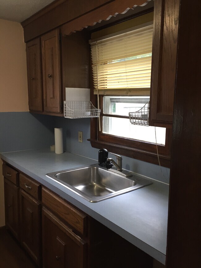 107 Hoffman Ave, Cranston, RI 02920 Townhome Rentals in Cranston RI