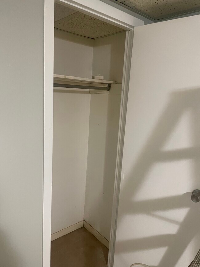 Foto del edificio - 1051 E 104th St