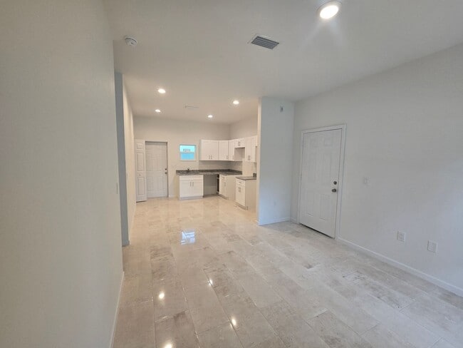 Building Photo - BRAND NEW 2/2/1 -SW LEHIGH ACRES