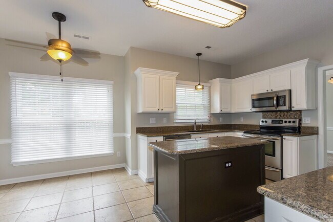 Building Photo - 8301 Tonawanda Dr