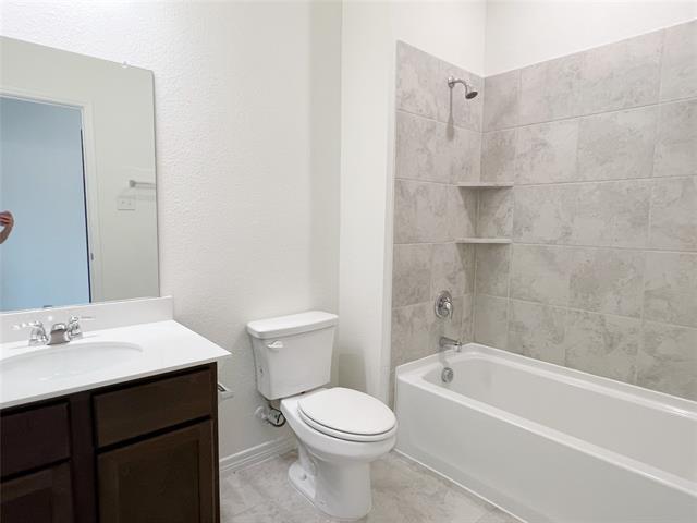 Foto del edificio - 3625 Keechi Creek Dr