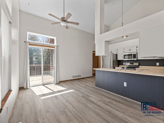 Building Photo - Newly Updated Home in Great Fort Collins L...