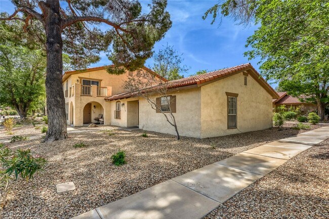 Foto del edificio - 3173 Pinehurst Dr