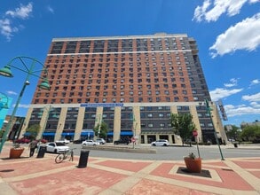 Building Photo - 1 Carriage City Plz