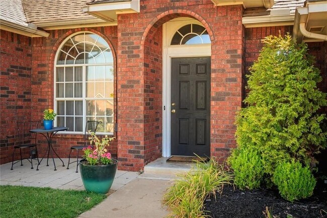 Foto del edificio - Free rent until 12/15/23 + 4 Bed/2Bath/3Ca...